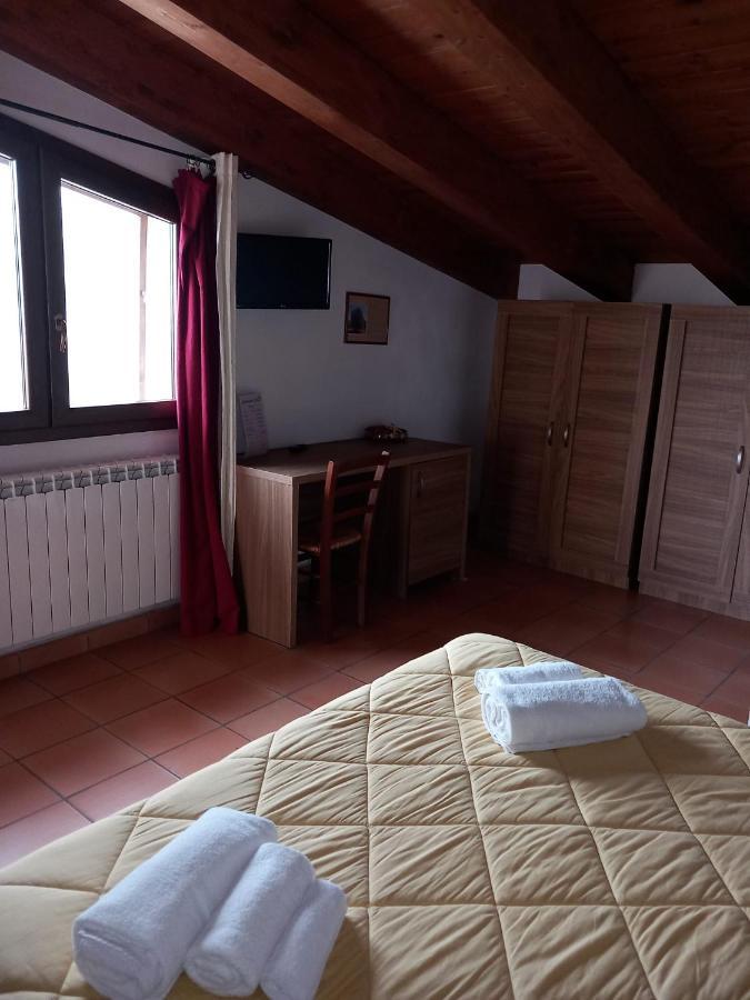 Agriturismo L'Ulivo Падула Экстерьер фото