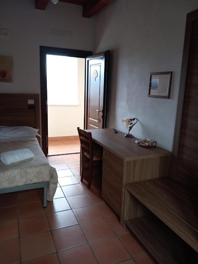 Agriturismo L'Ulivo Падула Экстерьер фото