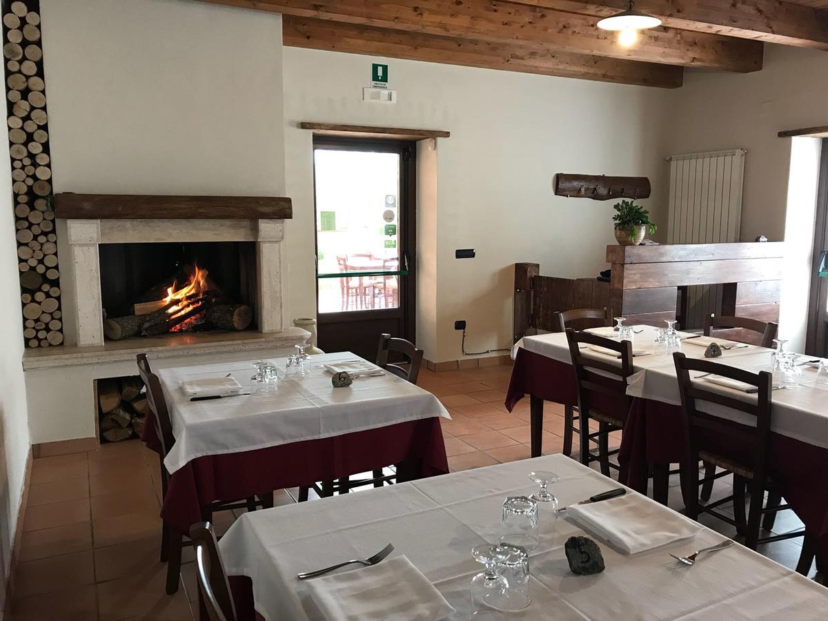 Agriturismo L'Ulivo Падула Экстерьер фото
